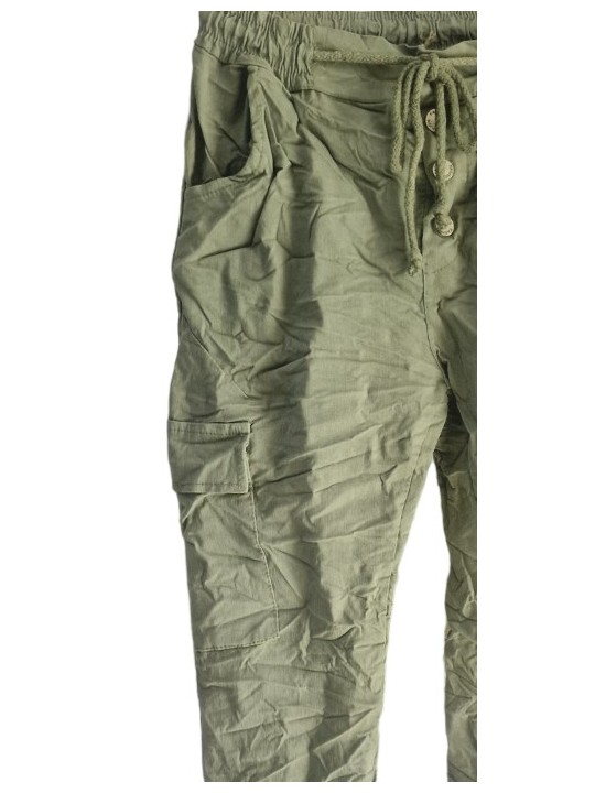 Pantalon cargo baggy kaki un basique  à posséder: look, confort et décontraction