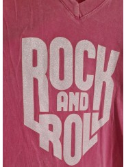 T-Shirt rose fushia effet stone washed, print ROCK AND ROLL blanc.