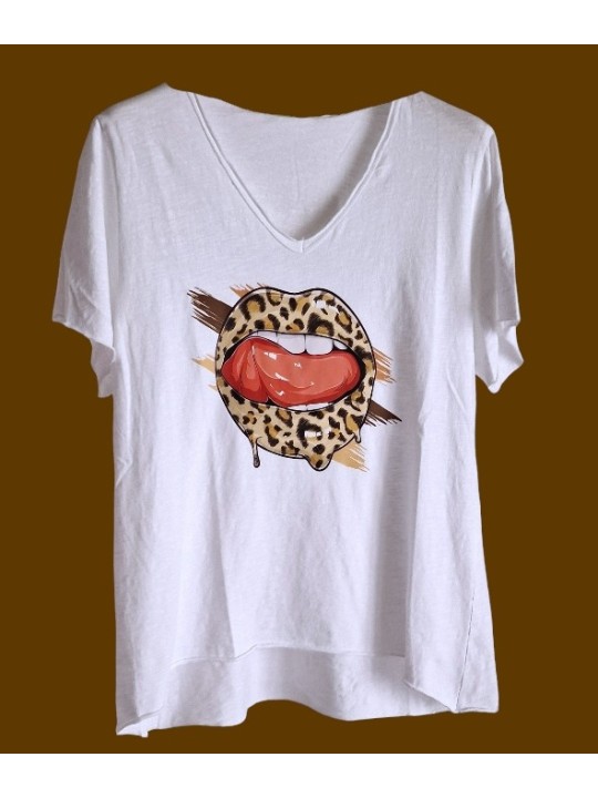 T-Shirt blanc, motif bouche léopard.